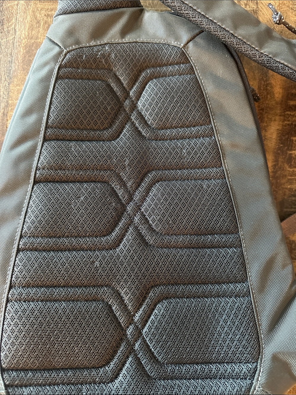 Patagonia Two-Tone Atom Sling Pack 8L - Picture 2 of 4